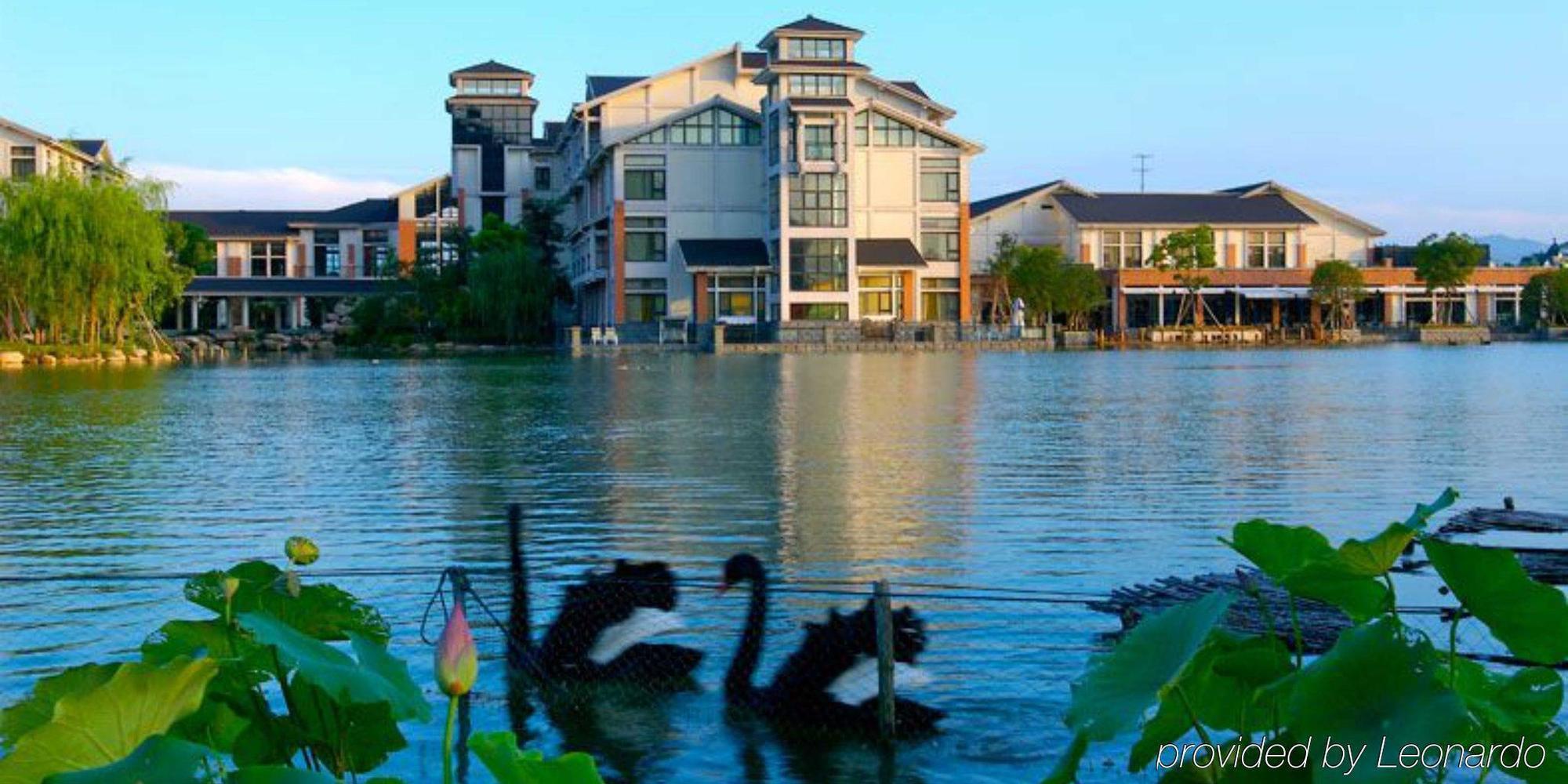 Crowne Plaza Hangzhou Xanadu Resort Buitenkant foto